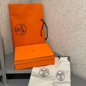 Original Hermès box with a bag and dust bags